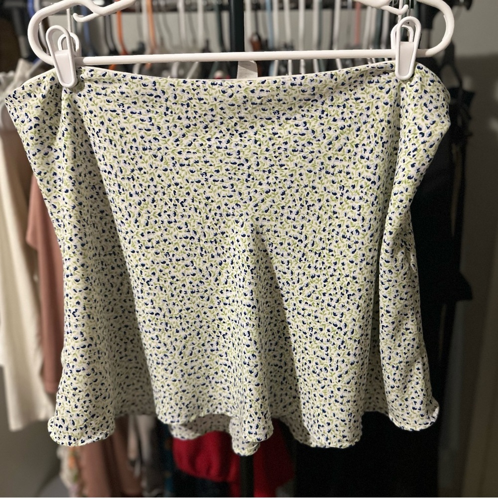 Floral Mini Skirt. H&M, Size 18